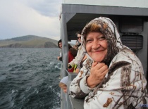 Прохладно плыть через "Ольхонские ворота" по малому морю