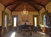 Внутри замка Ларнак